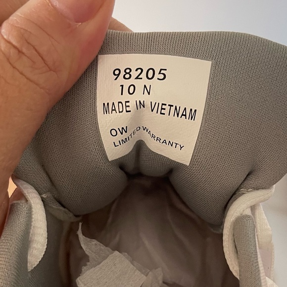 FootJoy Women's Prolite Golf Shoe, White/Light Grey, 10 Narrow - Picture 6 of 6